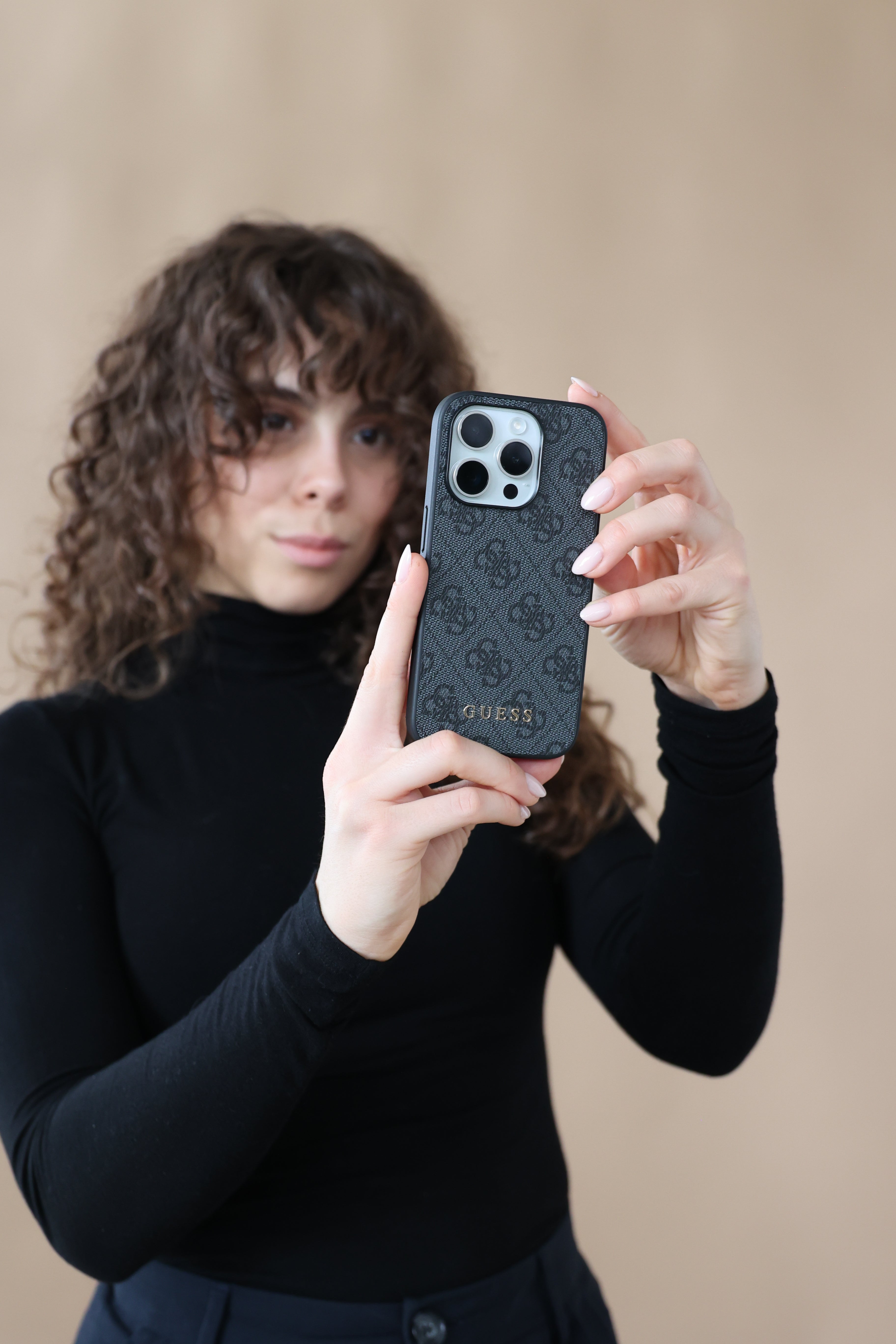 Guess 4G Metal Gold Case