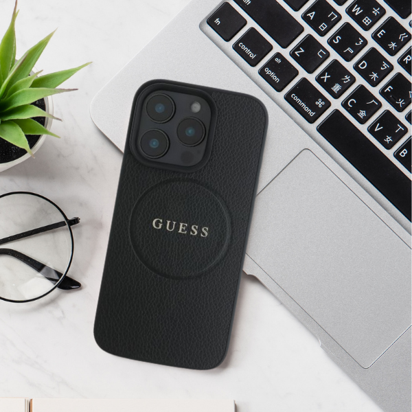 Guess Grained Ring MagSafe Case